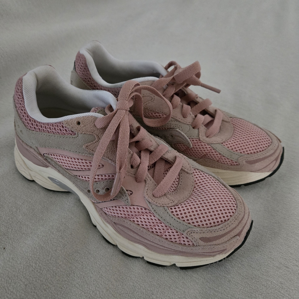 Saucony Women's Pink/Beige Sneakers